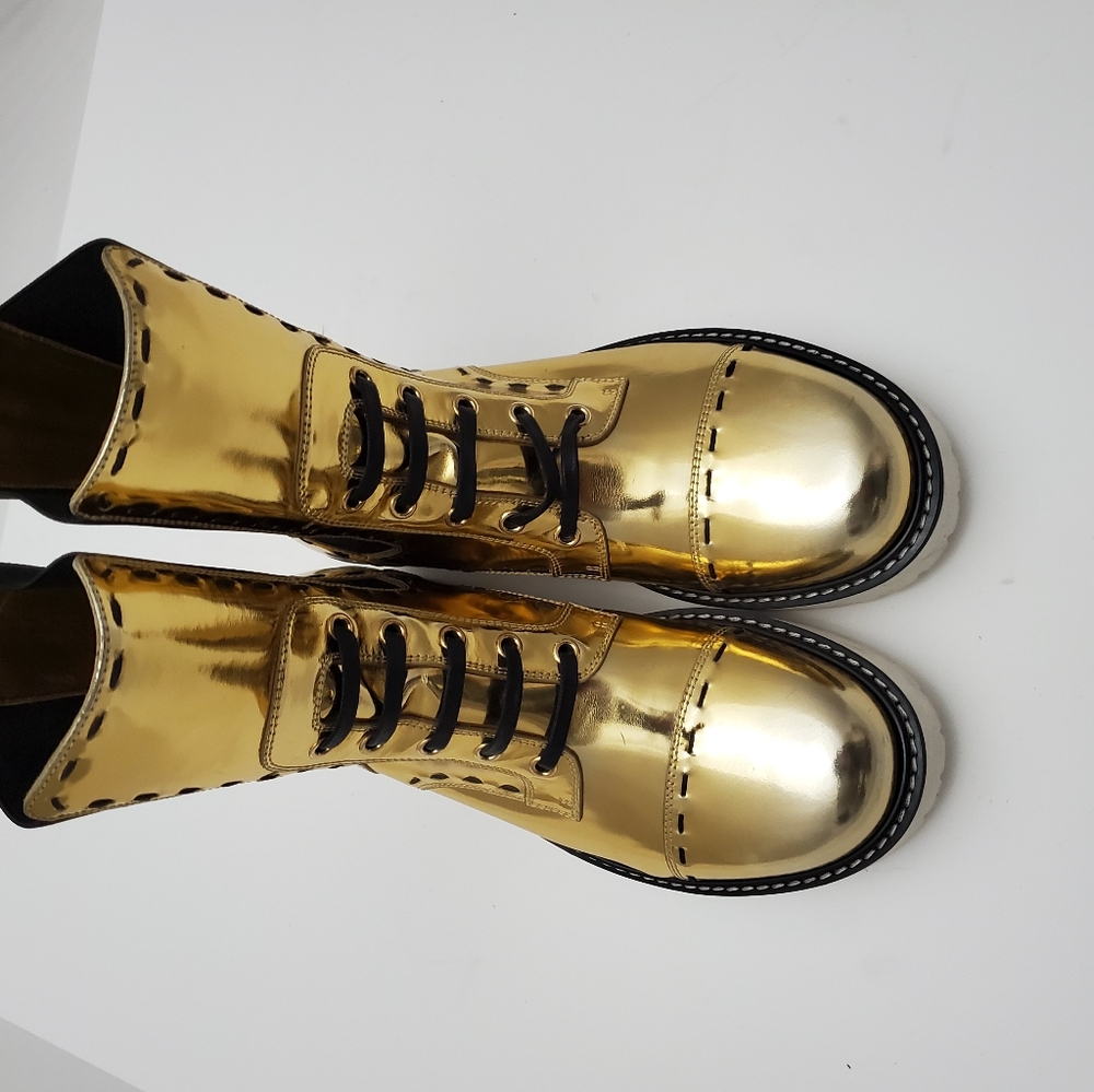 ANKLE BOOTS